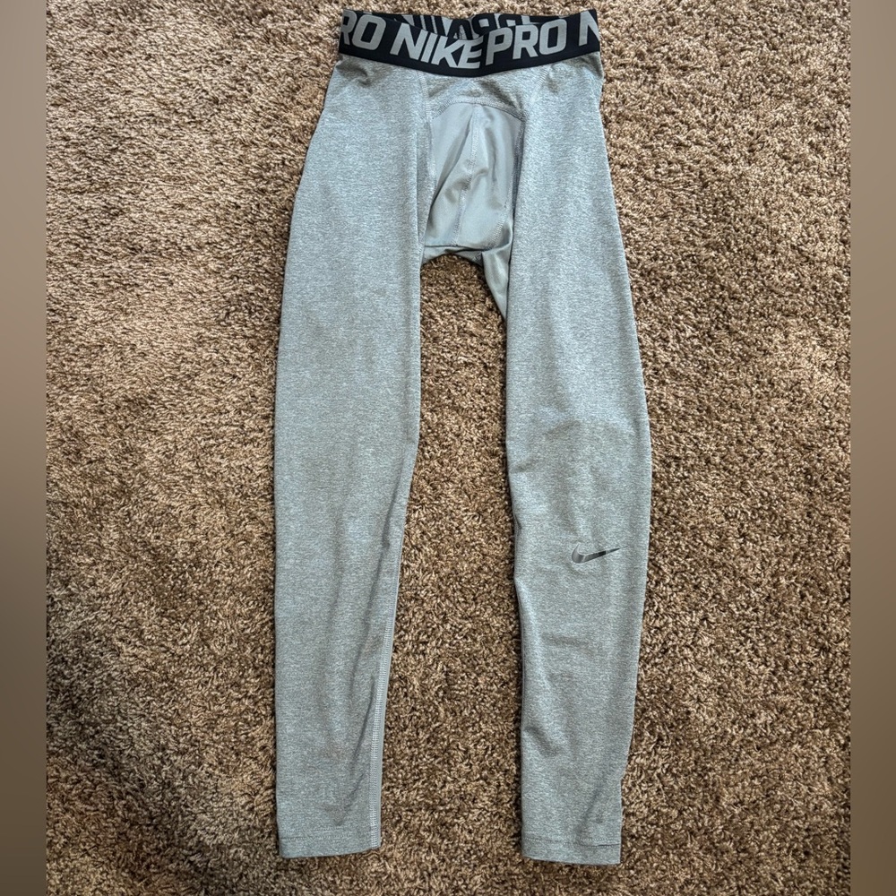 Nike Pro Compression 3/4 Leggings Men’s S Gray Gym Workout Run Basketball